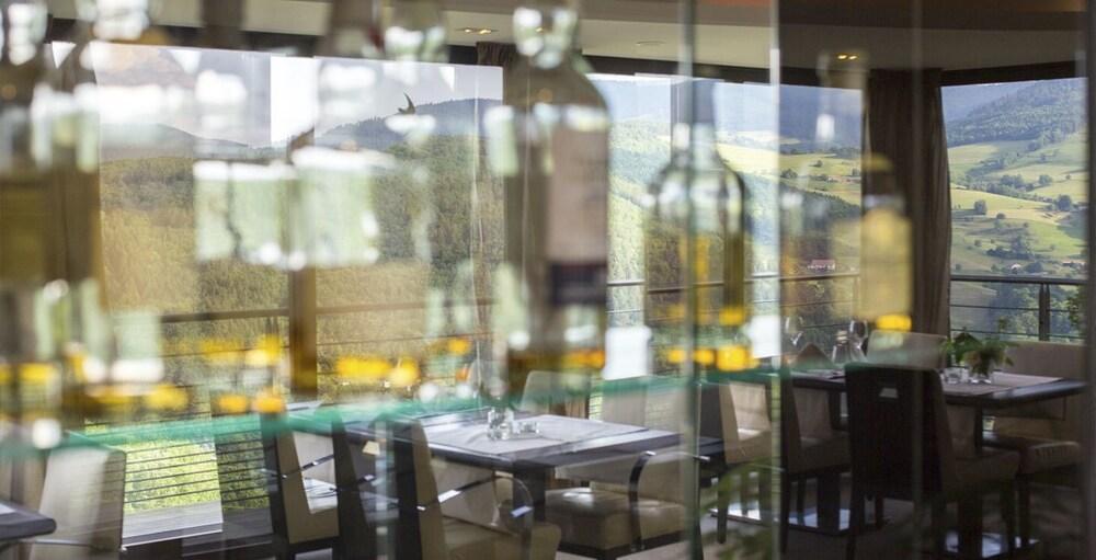 Hotel Restaurant Les Alisiers 라푸르트로이 외부 사진
