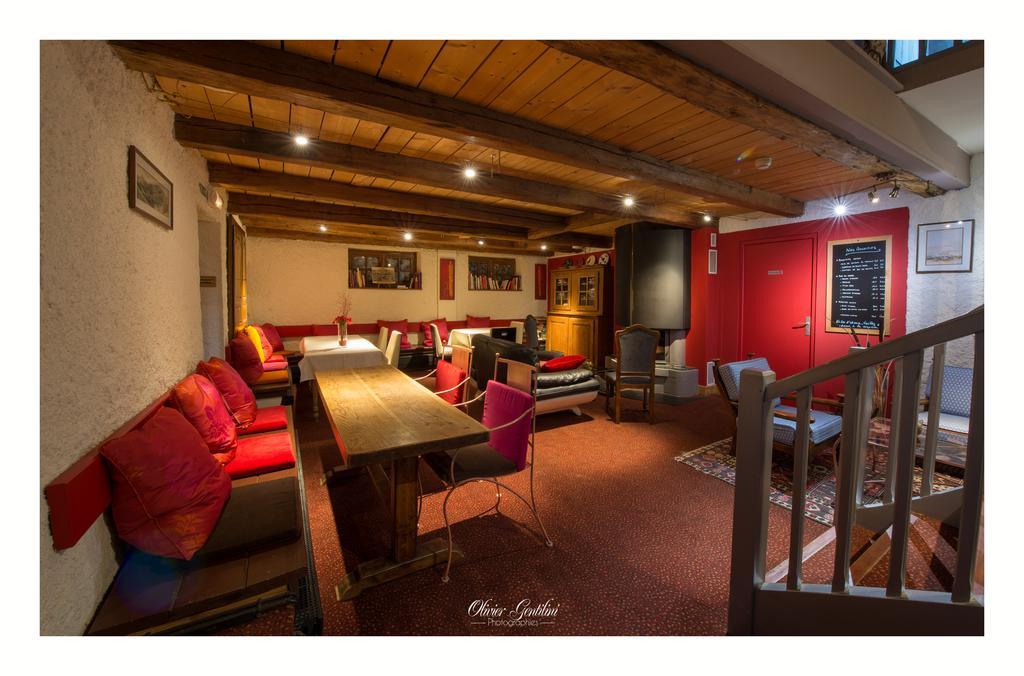Hotel Restaurant Les Alisiers 라푸르트로이 외부 사진